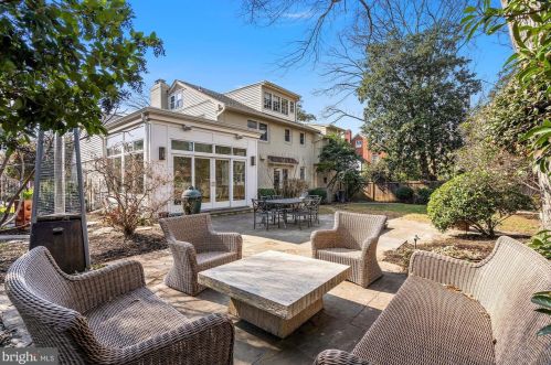 1401 21 St, Arlington VA 22202-1508 exterior