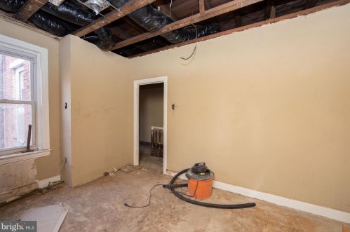 333 Chestnut St, Camden NJ 08103-2023 exterior