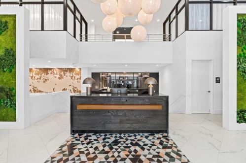 775 Juniper St, Atlanta GA  30308-1310 exterior