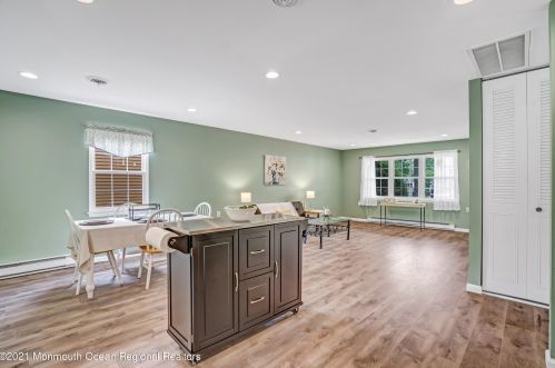 8 Leighton Ln, Lakehurst NJ  08759-6711 exterior