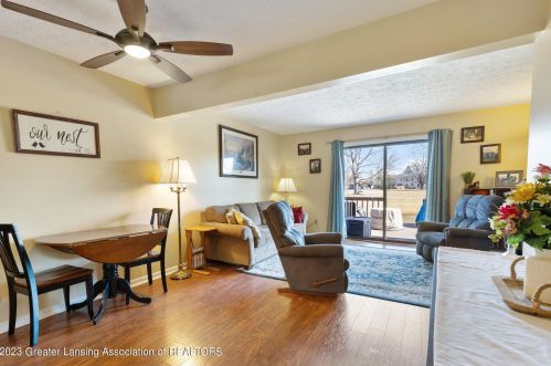 5874 Okemos Rd, Haslett MI 48840-9562 exterior