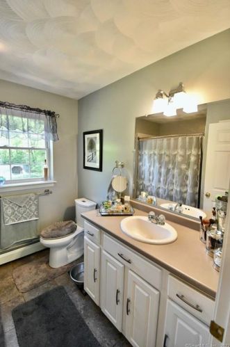 110 Brickhouse Rd, Killingly CT 06239-3439 exterior