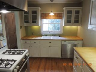 1915 36th St, Austin TX  78731-6010 exterior