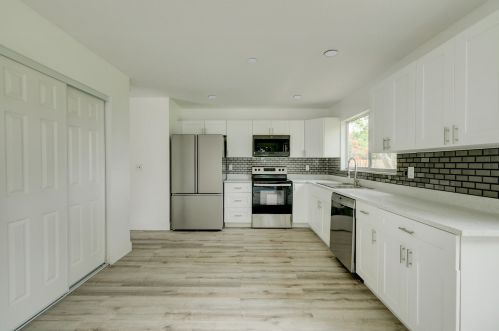 1925 Redwing Cir, Fort Pierce FL 34952-8834 exterior