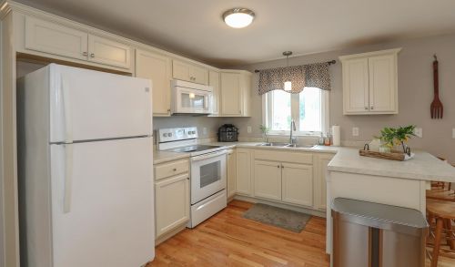 12 Ty Ln, Concord NH  03303-1049 exterior