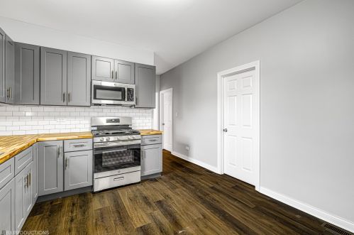 11914 Perry Ave, Chicago IL 60628-6127 exterior