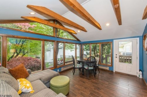 86 Lakewood Dr, Parsippany NJ 07834-2819 exterior