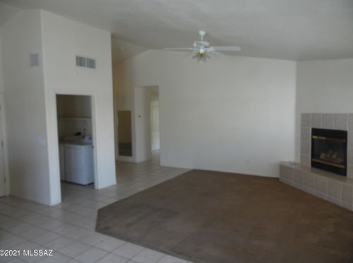 9692 Paseo Del Tornasol, Tucson AZ 85747-5033 exterior