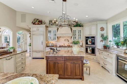 12911 Bald Cypress Ln, Naples FL 34119-8527 exterior