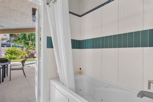 960 20 St, Boca Raton FL 33486-6832 exterior