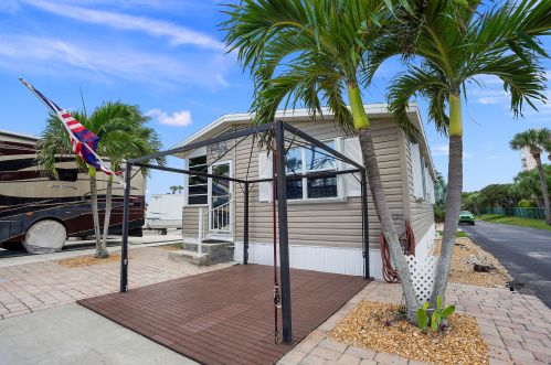 5365 Compass Cove Pl, Fort Pierce, FL 34949-8418