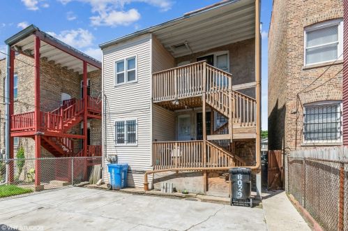 8029 Eberhart Ave, Chicago IL 60637-2411 exterior