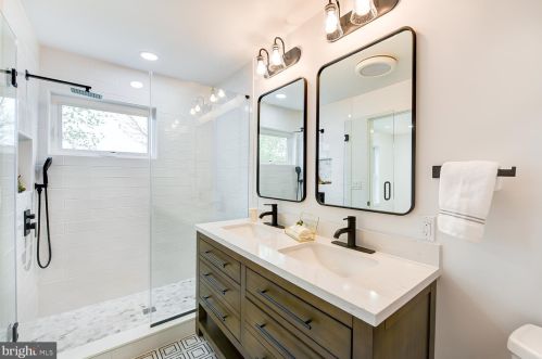 1427 Parkwood Pl, Washington DC  20010-3218 exterior