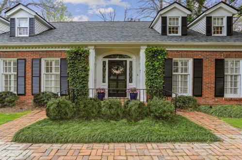 565 Manor Ridge Dr, Atlanta, GA 30305-3571