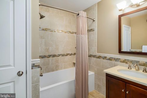 615 Addison St, Philadelphia PA 19143-1308 exterior