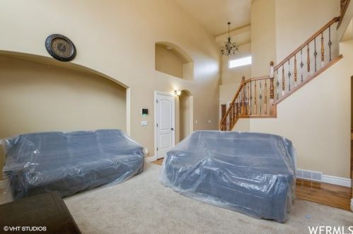 6352 Fish Lk Dr, Taylorsville UT 84081-5579 exterior