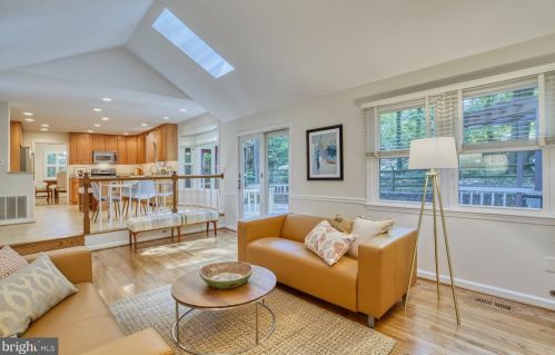 5823 Colfax Ave, Alexandria VA 22311-1013 exterior