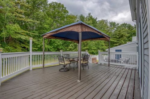 5 Styles Dr, Concord NH 03301-8634 exterior