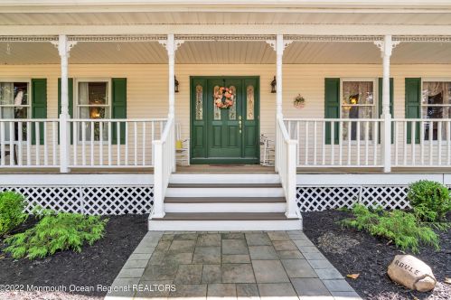 5 Dickens Ct, Jackson Twp NJ  08527-2844 exterior