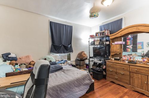 161 27 St, Camden NJ 08105-3927 exterior