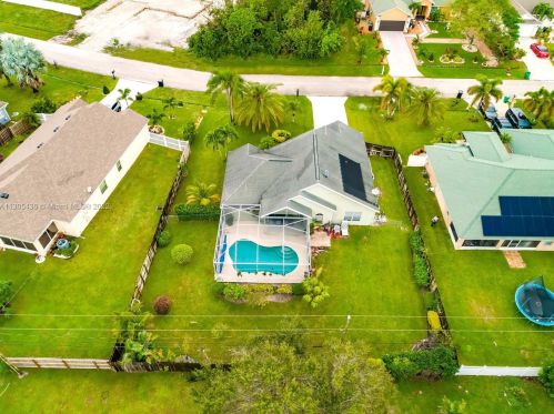 972 Haas Ave, Fort Pierce FL  34953-5611 exterior