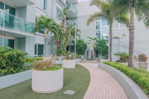 912 Channelside Dr, Tampa FL  33602-4216 exterior