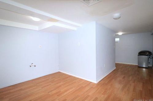 43 Grandview Ave, Norwalk CT 06850-3123 exterior