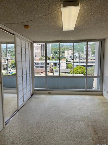 1503 Liholiho St, Honolulu HI  96822-4053 exterior