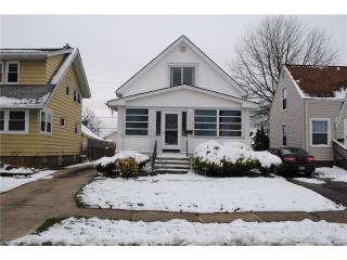 19860 Ormiston Ave, Cleveland OH  44119-1527 exterior