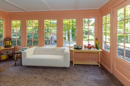 1490 Fox Trl, Mountainside NJ 07092-1301 exterior