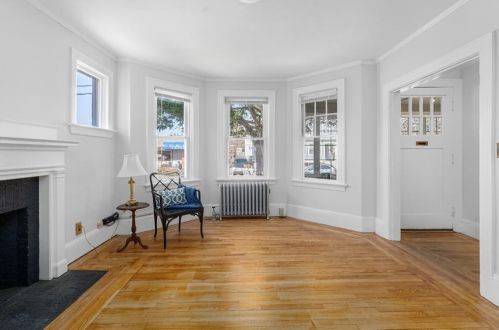 427 Lloyd Ave, Providence RI  02906-4546 exterior