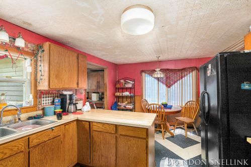 3218 Highgate Ave, Wyoming MI 49509-3023 exterior