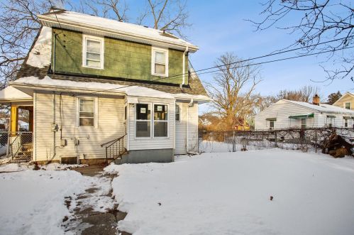 6024 36th St, Milwaukee WI  53221-4618 exterior