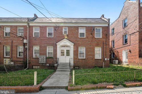 4921 1st St, Washington, DC 20011-3355