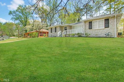 2540 Cascade Rd, Atlanta GA  30311-3228 exterior