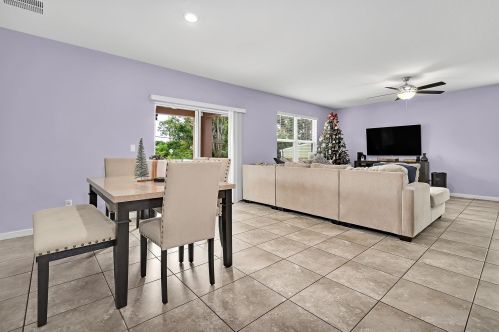 1118 Sarto Ln, Fort Pierce FL 34953-2655 exterior