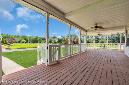 38 Bridgewater Ct, Jackson Twp NJ 08527-4030 exterior