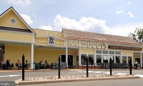 11601 Magruder Ln, Rockville MD 20852-4369 exterior