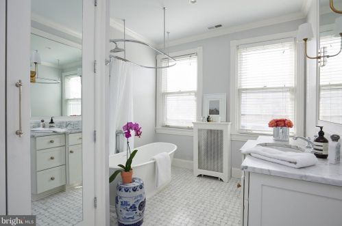 127 Duddington Pl, Washington DC 20003-2610 exterior