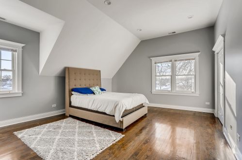 219 9 Ave, Broadview IL 60153-1523 exterior