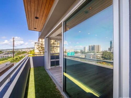 1538 Pele St, Honolulu HI 96813-2010 exterior