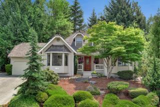 1119 27th Pl, Seattle, WA 98056-1470