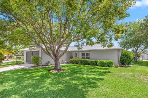 10910 Hachita Dr, Port Richey FL  34668-2719 exterior