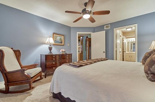 102 Golfview Dr, Montgomery TX 77356-8804 exterior