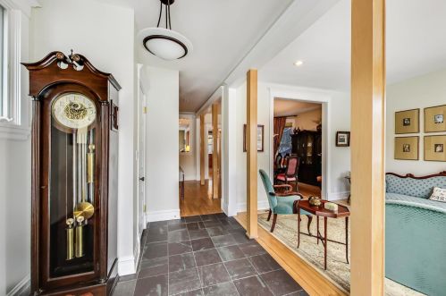 3703 Bosworth Ave, Chicago, IL 60613-3605