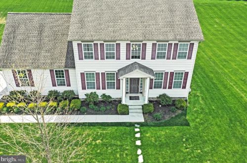 34 Alexander Dr, Hanover, PA 17331-7874