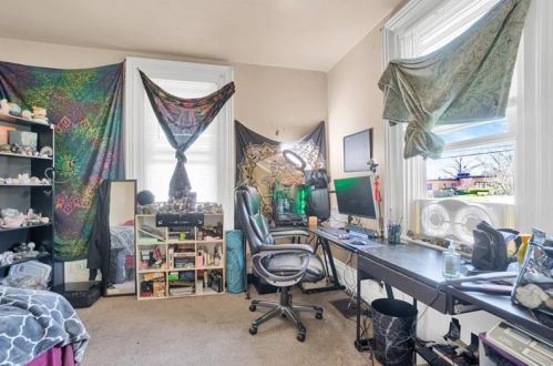 24 Mainsgate St, Pittsburgh PA 15205-2247 exterior