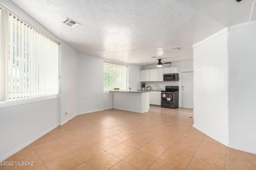 2701 Drexel Rd, Tucson AZ  85746-3821 exterior