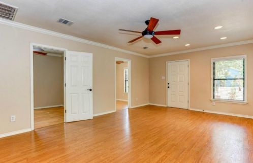 2710 3rd St, Austin TX  78702-4720 exterior