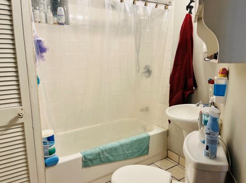 1417 Sunnyside Ave, Chicago IL 60640-5405 exterior